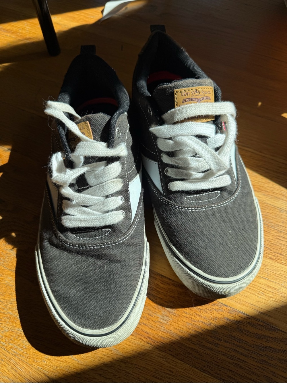 Levi's Women's Sneakers - Black with White Stripe - Size US 8.5 (EUR 40)